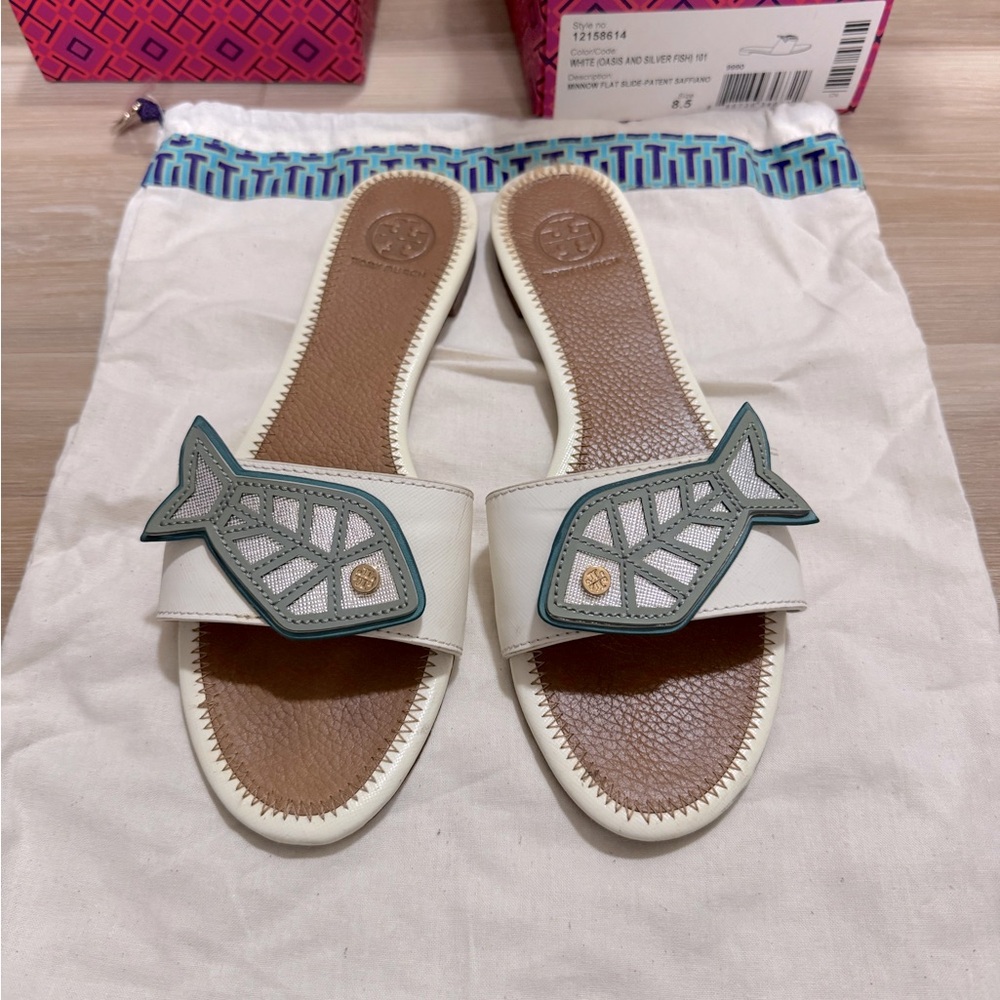 Rare Tory Burch White Leather Oasis Silver Minnow Fish Flats 8.5M w/ Box